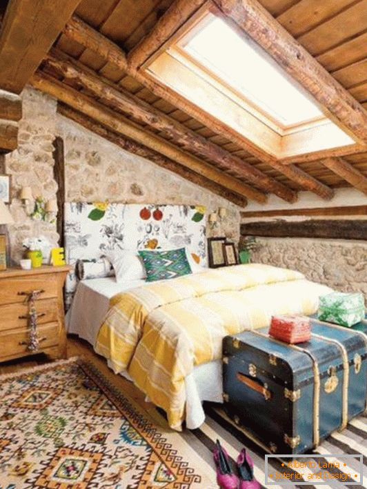 Slatka dizajn spavaće sobe u stilu zemlje