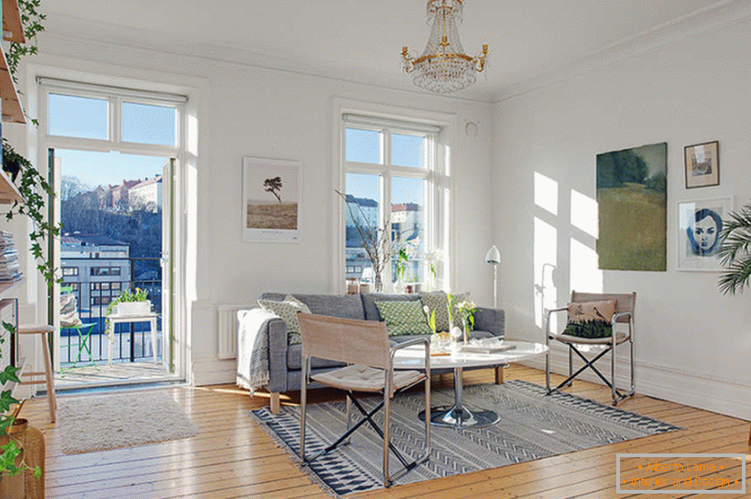 Interijer dnevne sobe u skandinavskom stilu