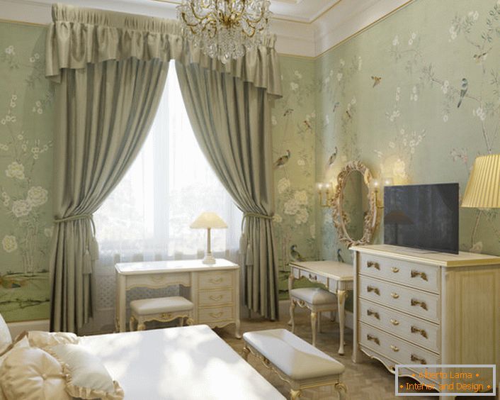 Mala gostinjska spavaća soba u francuskom stilu u apartmanu na zapadu Njemačke. 