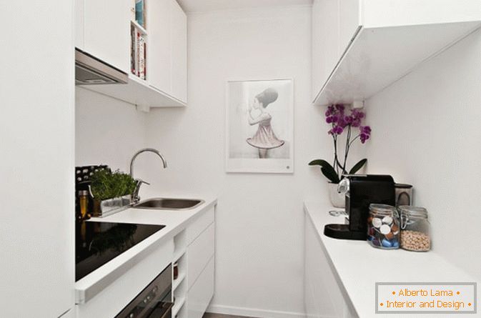 Kuhinjski studio apartman u bijeloj boji