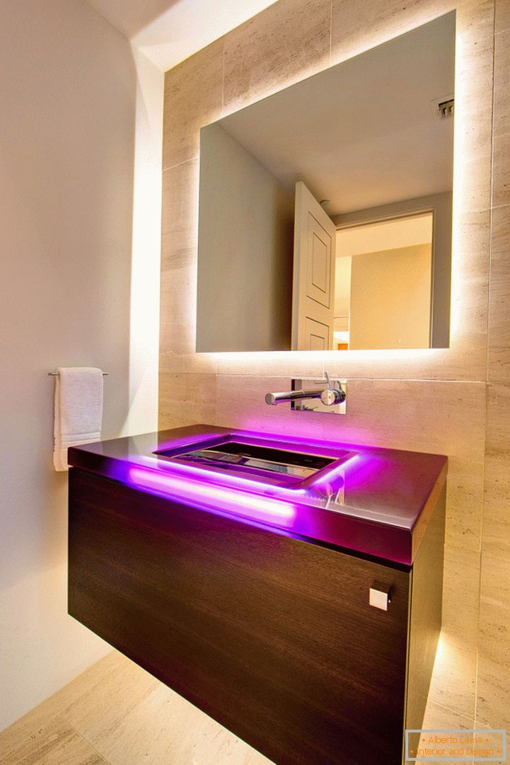 kupaonica-unutarnja-led-svjetlo-zid-ogledalo-za-moderne-kupatilo-kombi-s-smeđe-šperploča-furnir-pomičnim ispraznost-ormar-s-ljubičasto-vodio-sudoper-ispraznost-moderne-kupatilo-vanity- svjetla-744x1117