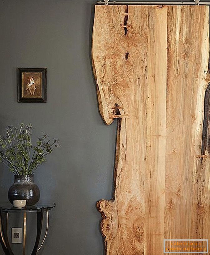 Drvena vrata s stabla