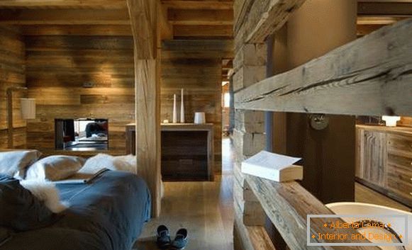 Dizajn interijera seoske kuće u stilu chalet - spavaća soba i kupaonica