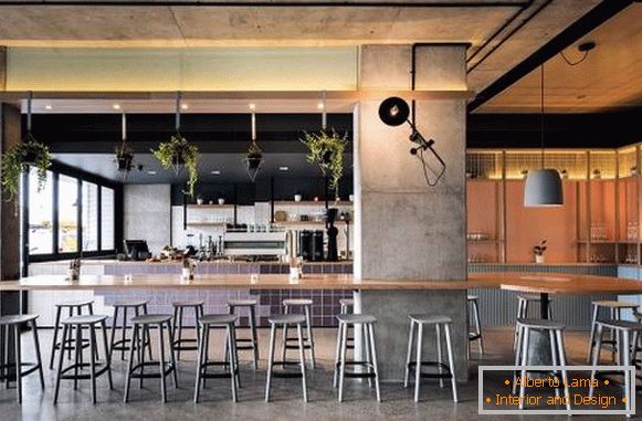 Interijer caffe bar Blackwood Kuhinja u modernom stilu potkrovlja