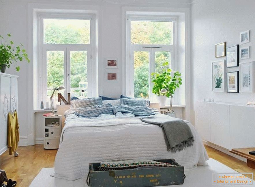 Svjetla spavaća soba в скандинавском стиле