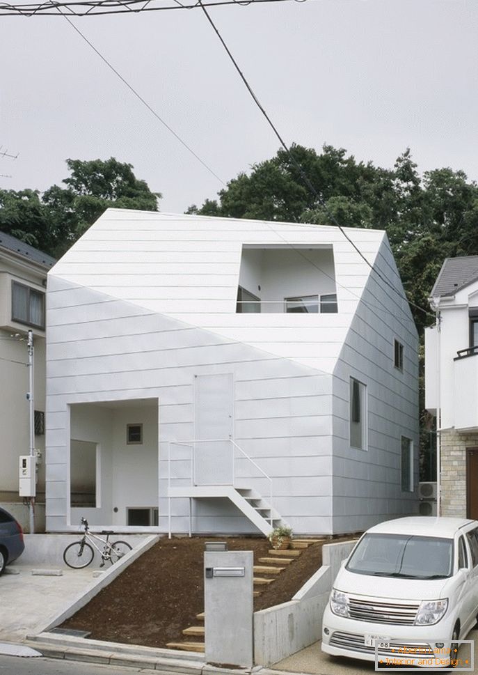Interijer minimalističke kuće s vrtom u Japanu