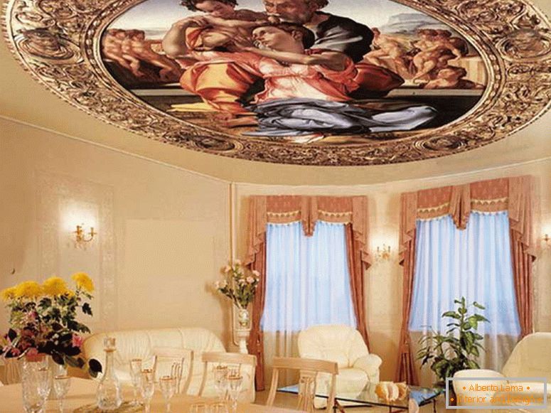 Ekskluzivni stropni stropovi napravljeni pod redom jednog utjecajnog poduzetnika u Moskvi.