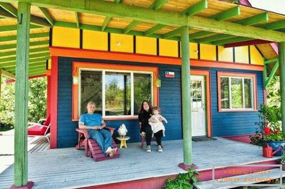 Najnevjerojatnija boja fasade kuće na fotografiji