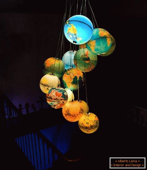 Ideje za kuću nepotrebnih stvari - svjetiljka od lustera od globusa