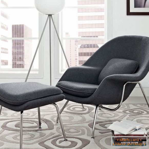 Fotelja s podstavom od Eero Saarinen