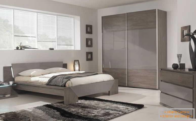 moderna-pepeljasto sivo-hrast-krevet-sa-podudaranja-noćni ormarić-oblači-i-ormar-in-spavaćoj sobi