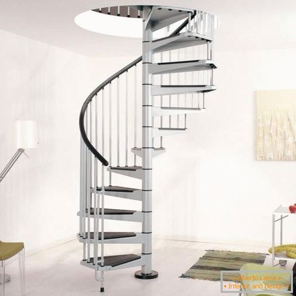 vijak лестница в частном доме из металла с покрытием ступеней