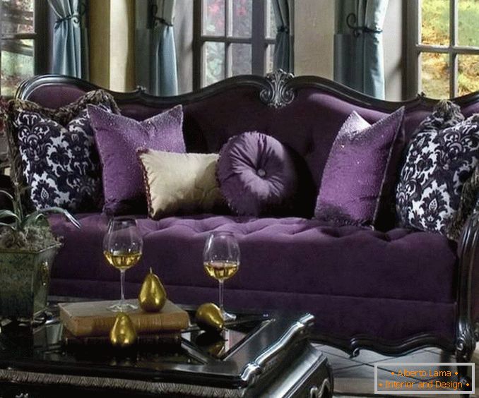 Sofa u secesijskom stilu