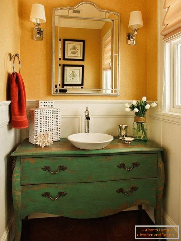Kabinet ispod sudopera u kupaonici - fotografija s djelovanjem antike