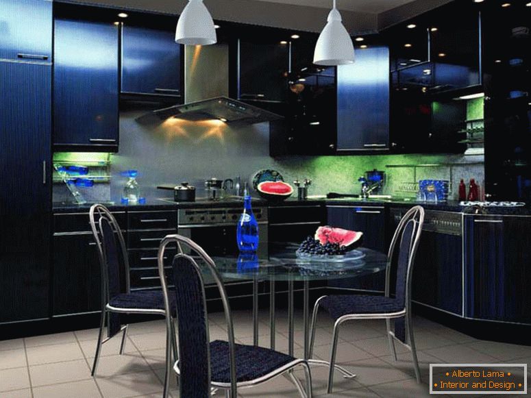 Neobičan u boji namještaja, unutrašnjost kuhinje podsjeća na high-tech stil. Više svjetla. 