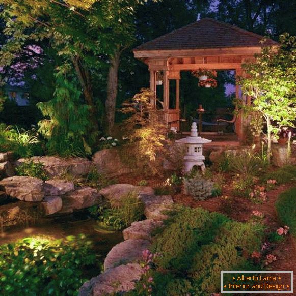 Ribnjak i vidikovac u dizajnu vrta u japanskom stilu