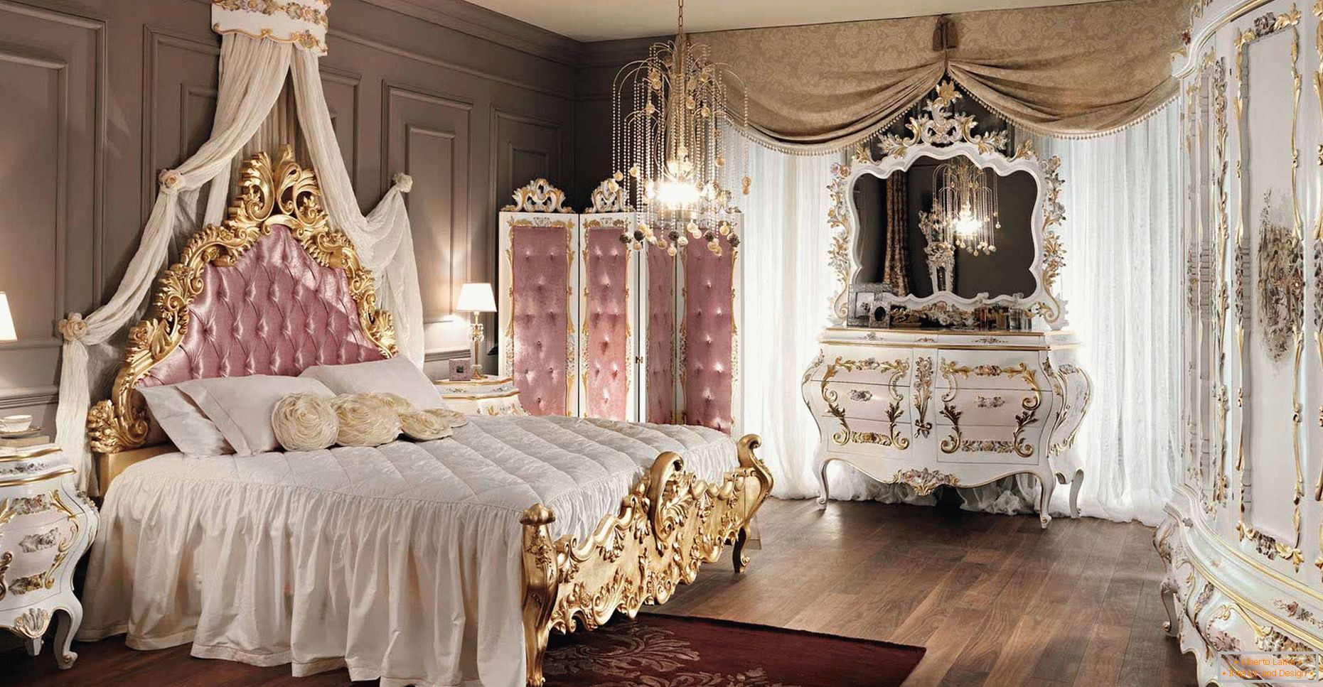 Pompozna, veličanstvena spavaća soba za mladu damu.