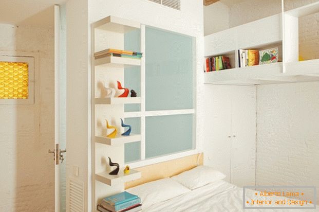 Projekt mini apartmana: bijela cigla u spavaćoj sobi