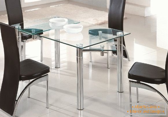 sklopivi stol za blagovanjeсо стеклянной столешницей