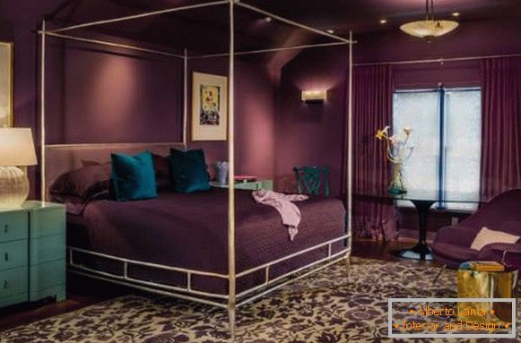 Dizajn spavaćih soba u ljubičastim tonovima - fotografija s svijetlim dekorom