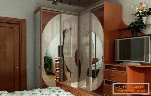 Lijepa spavaća soba za spavanje - fotografija kutnog modela s TV-om