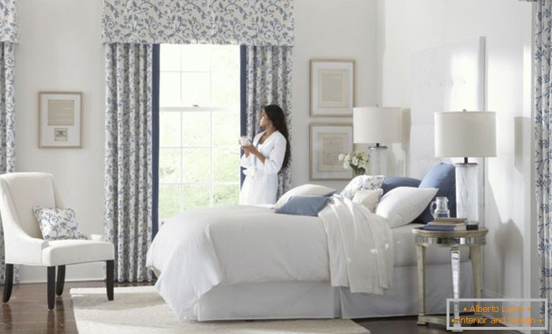lijepa-bijelo-plavo-staklo-modernog dizajna prozora zavjese dvosobna-ideje-cvijet-motiv-zavjesa-berba-zavjesa-biti opremljen-double-noć-lampa-bijelo-cover-u krevet madrac drvne kat-at-spavaća soba-kao-i-kao-curta