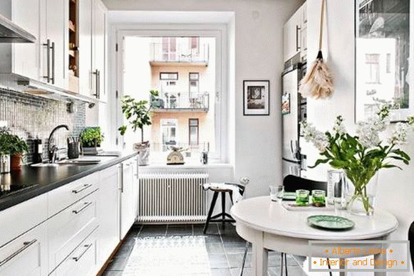 Dizajn kuhinje u dvosobnom stanu u skandinavskom stilu