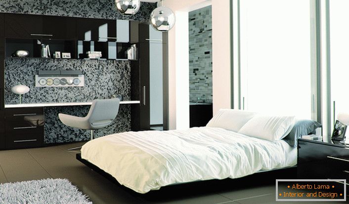 U dizajnu namještaja spavaće sobe s sjajnom površinom uspješno se kombinira s matiranim zidovima.