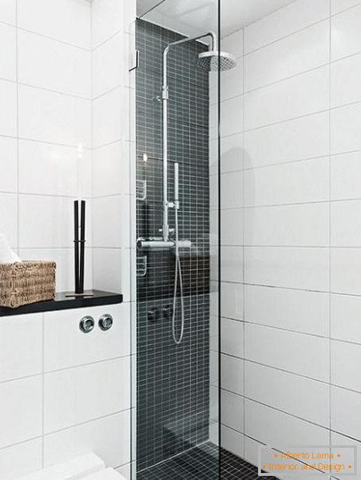 Crno-bijeli kontrast u dizajnu kupaonice