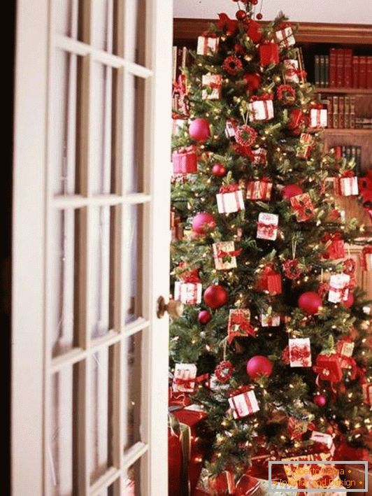 domaće-Božić stablo igračke-pokloni