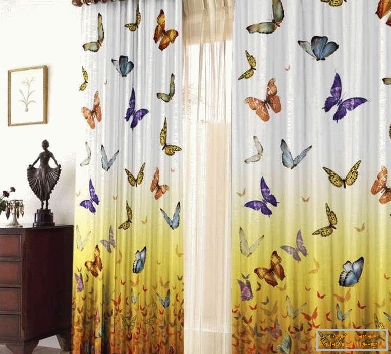 Zavjese s leptirima u sobi