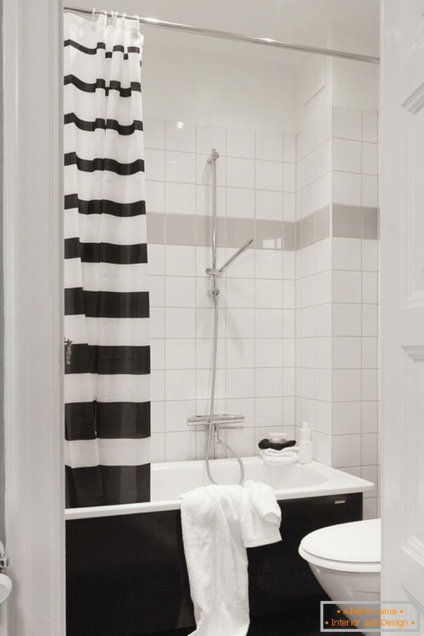 Kupaonica u crno-bijeloj boji