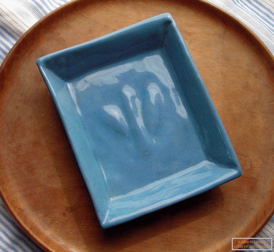 Plava keramika sapunica