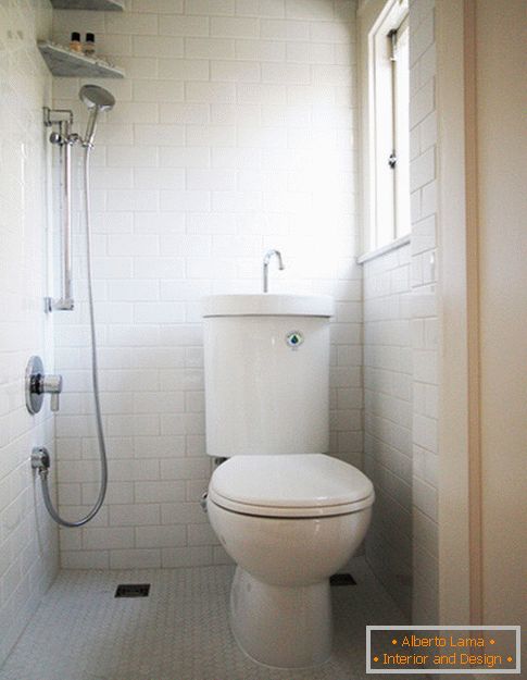 Kompaktna kupaonica u bijeloj boji