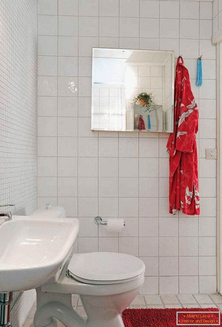 interesting-mala-kupaonica-design-with-toilet-and-washing-stand-plus-red-bath-mat-on-white-tiles-flooring-as-well-as-mirrored-recessed-medicine-cabinets-744x1095