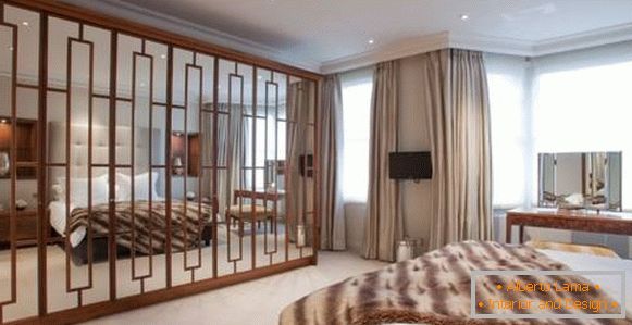 Prekrasan ugrađeni ormar u dizajnu spavaće sobe