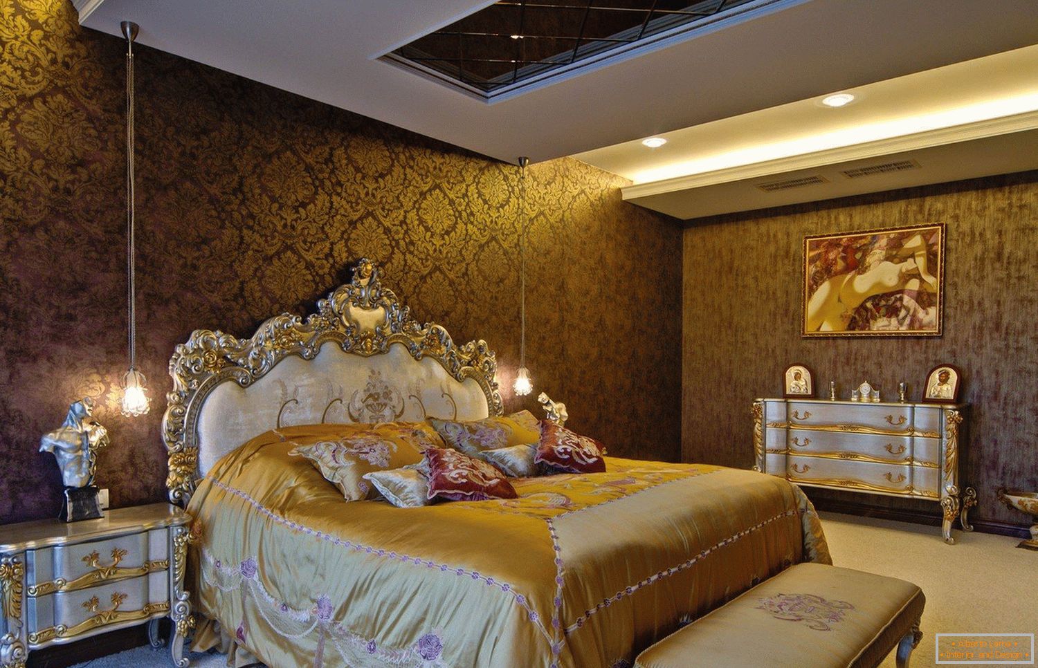 Zlatni tonovi u dizajnerskoj spavaćoj sobi
