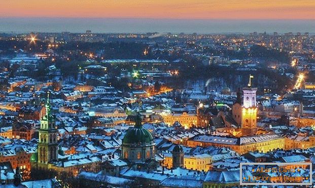 Pogled na noć Lviv