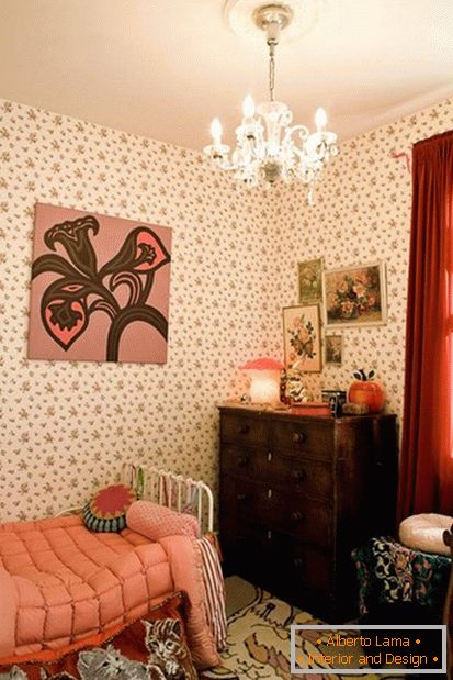 Ukrasna ukrasna ružičasta soba