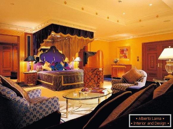 Luksuzna spavaća soba u orijentalnom stilu