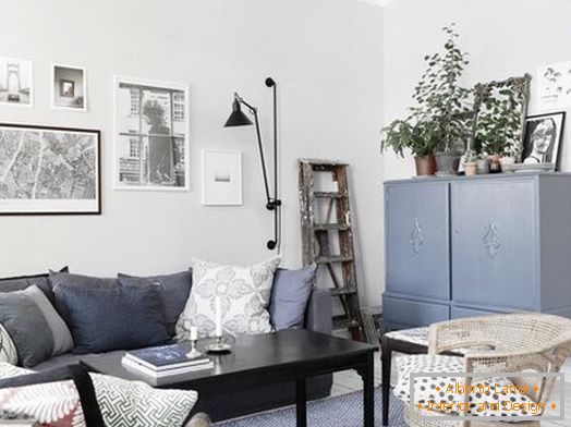 Interijer male dnevne sobe u skandinavskom stilu