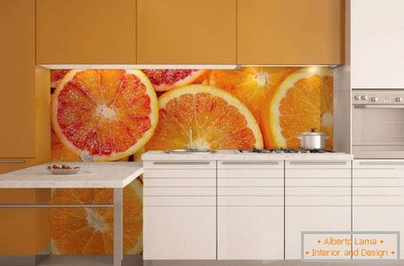 Foto tapete u unutrašnjosti kuhinje - dizajn s voćem