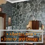 Sivi dekorativni kamen na zidu