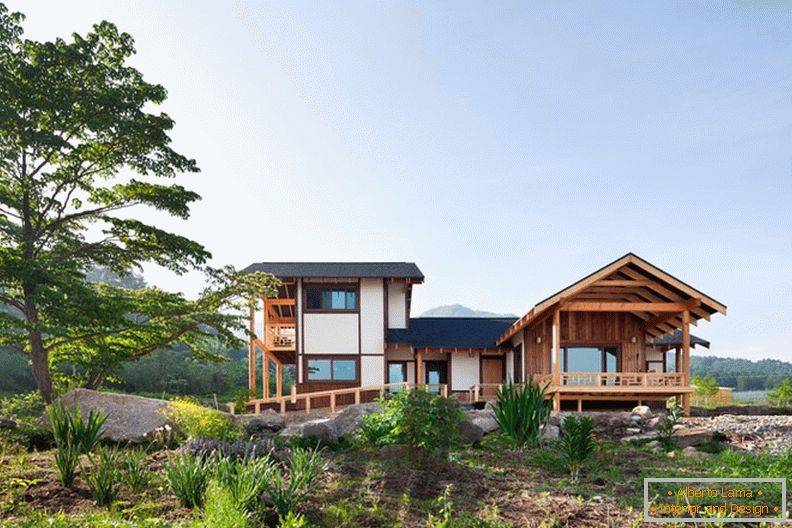 Drvena kuća na brežuljku u Geochangu iz studio-studio-GAON