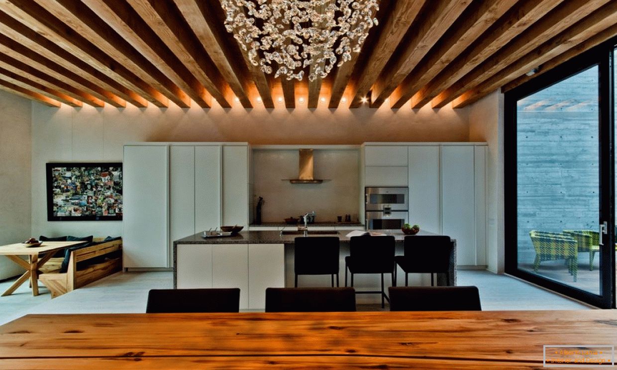LED rasvjeta na drvenoj stropu