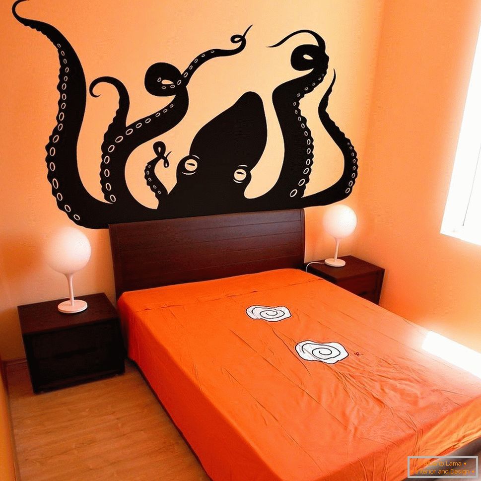Octopus na zidu spavaće sobe