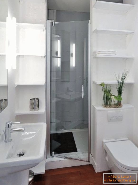Interijer kombinirane kupaonice s neuobičajeno udobnim izgledom