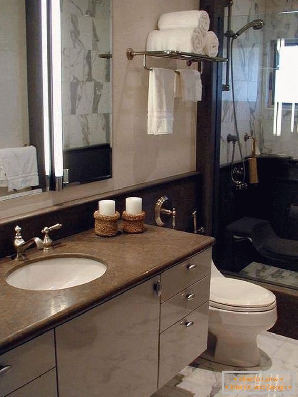 Elegantan dizajn kombinirane kupaonice u klasičnom stilu