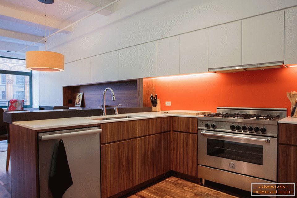 Moderna duplex kuhinja na Manhattanu