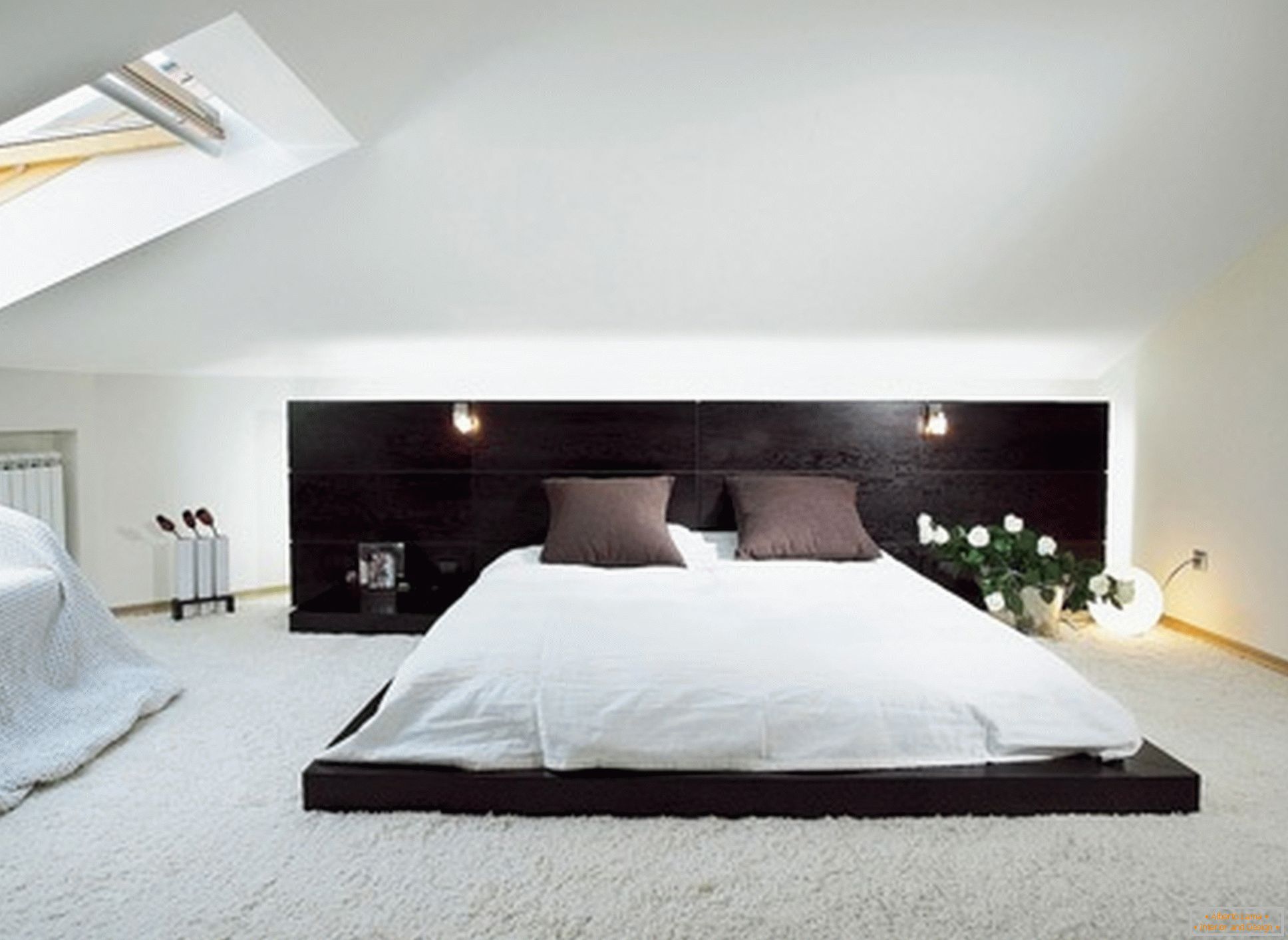 Luksuzna spavaća soba u stilu minimalizma - primjer uspješnog dizajna male sobe na potkrovlju.